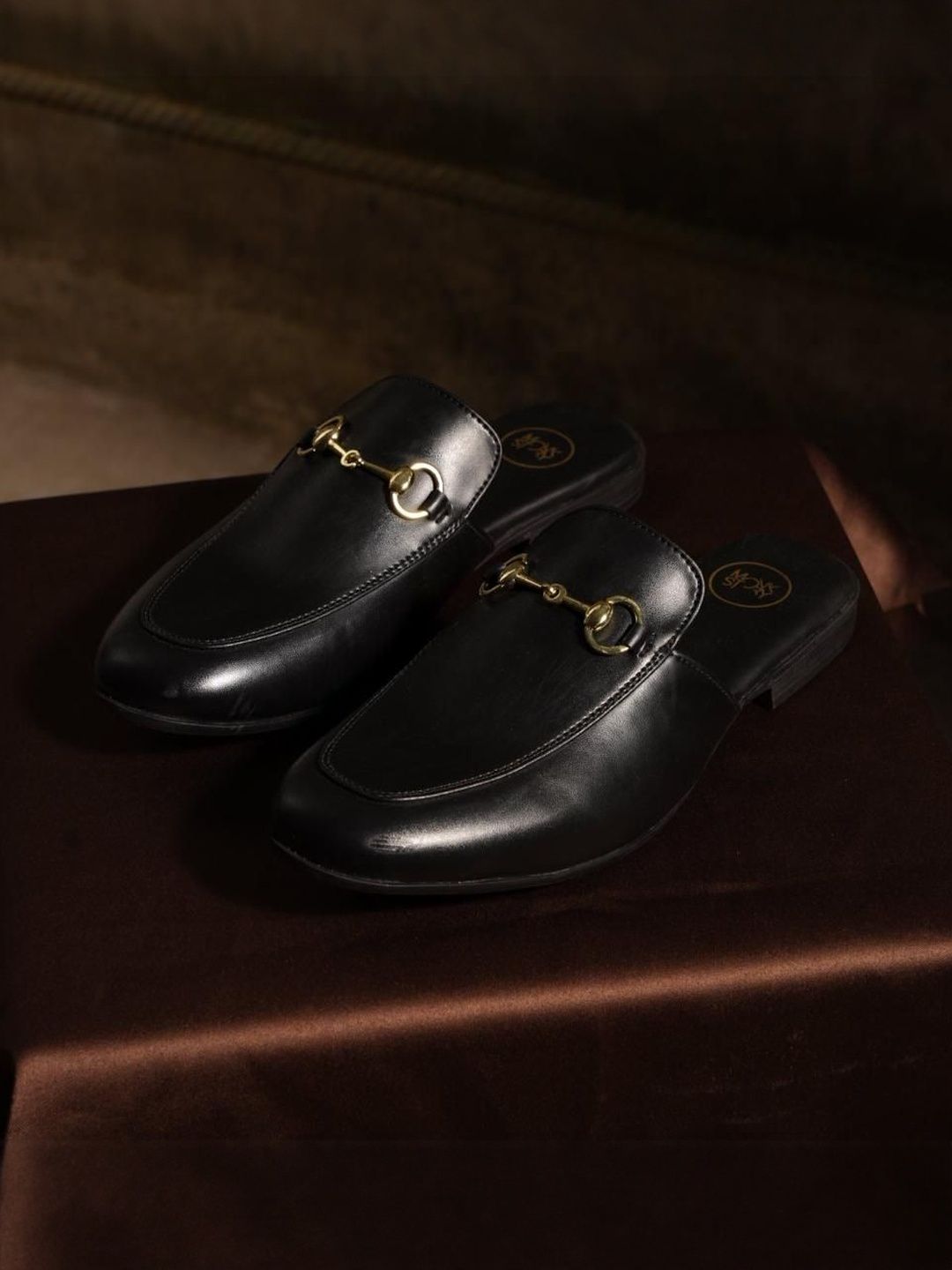 MONKSTORY Horsebit Classic Mules - Hitam