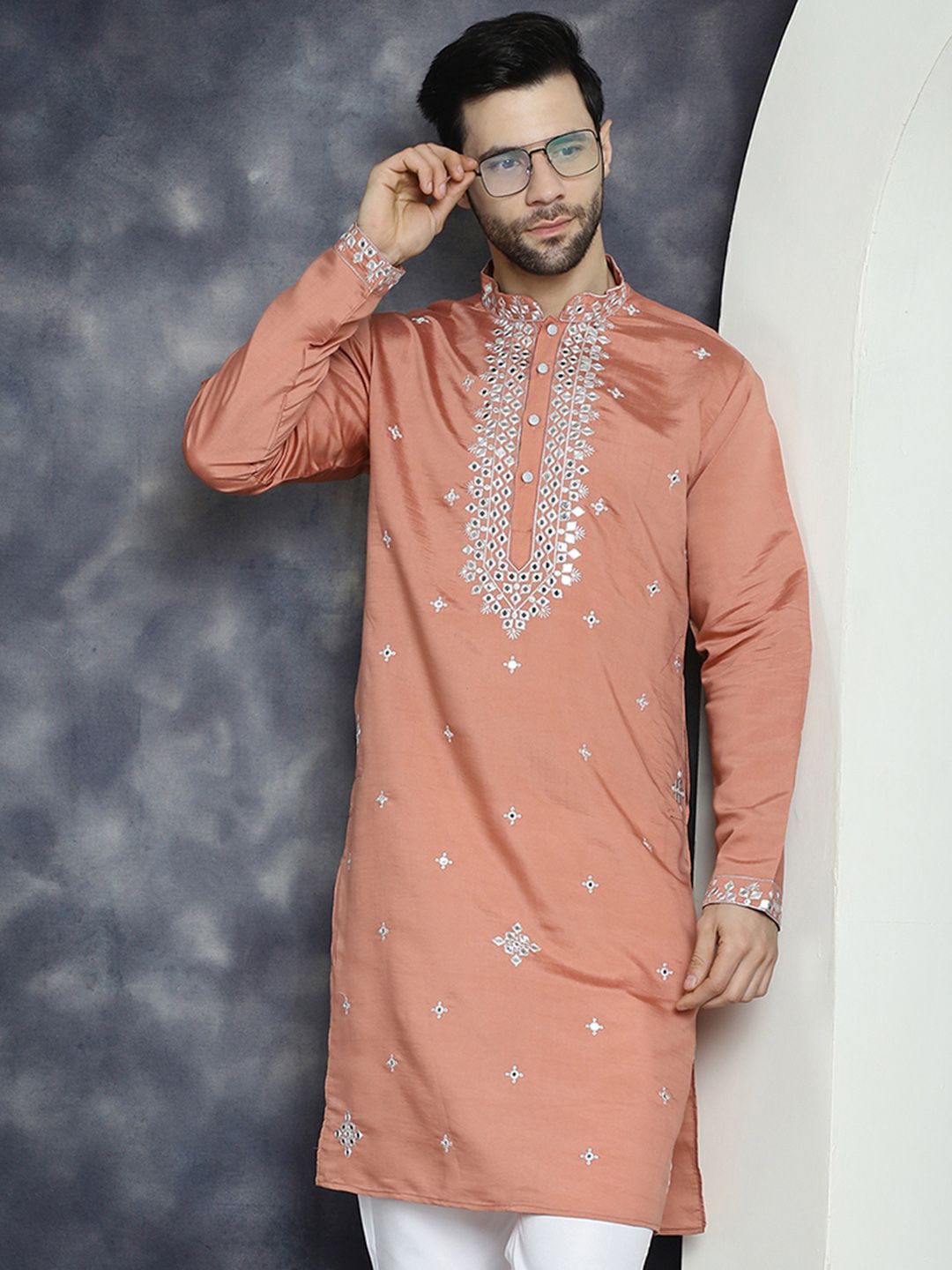 Jompers Embroidered Mandarin Collar Thread Work Kurta