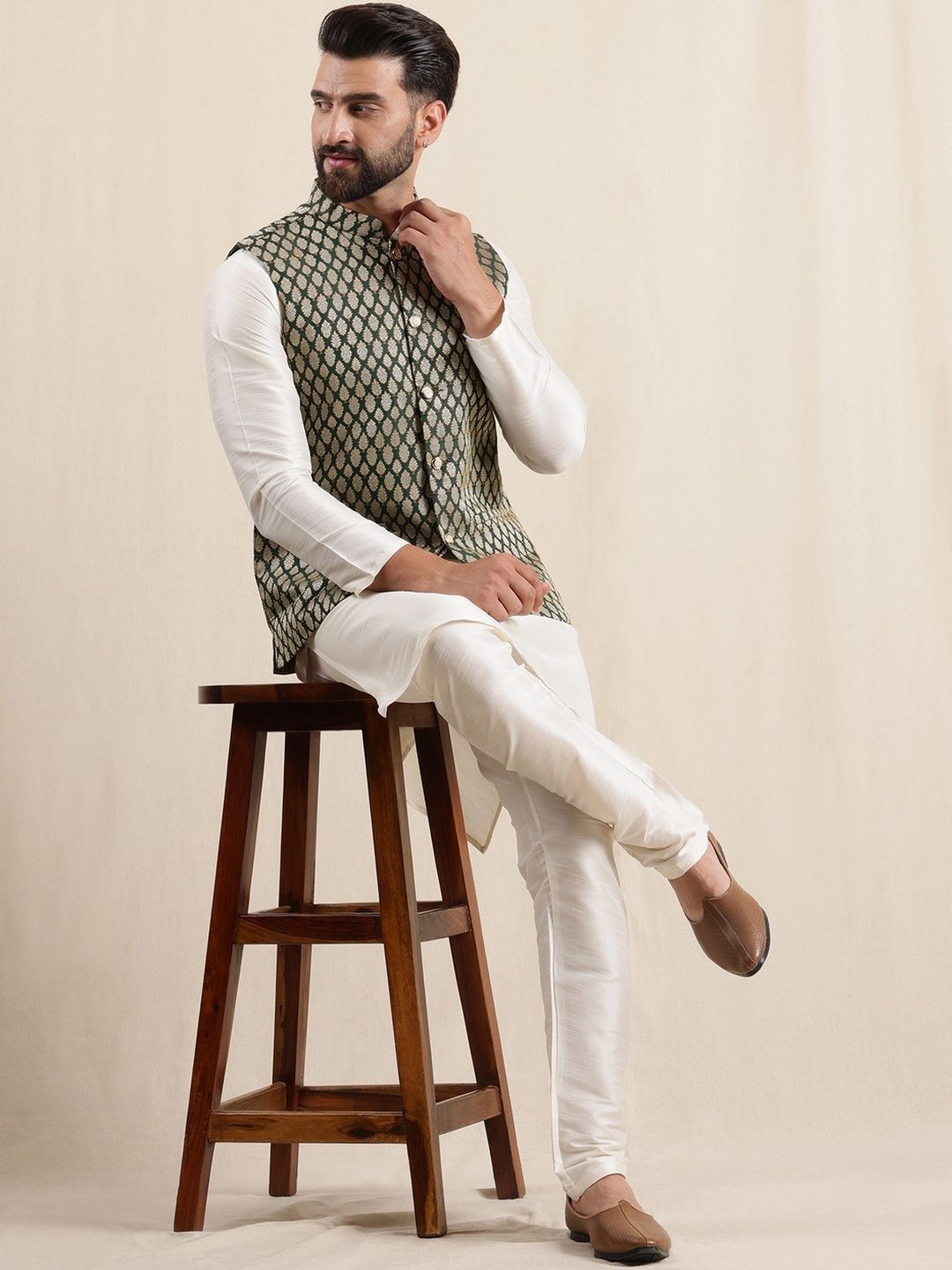 Anouk Men's Silk Blend Cream Kurta Pyjama With Woven Design Green Nehru Jacket