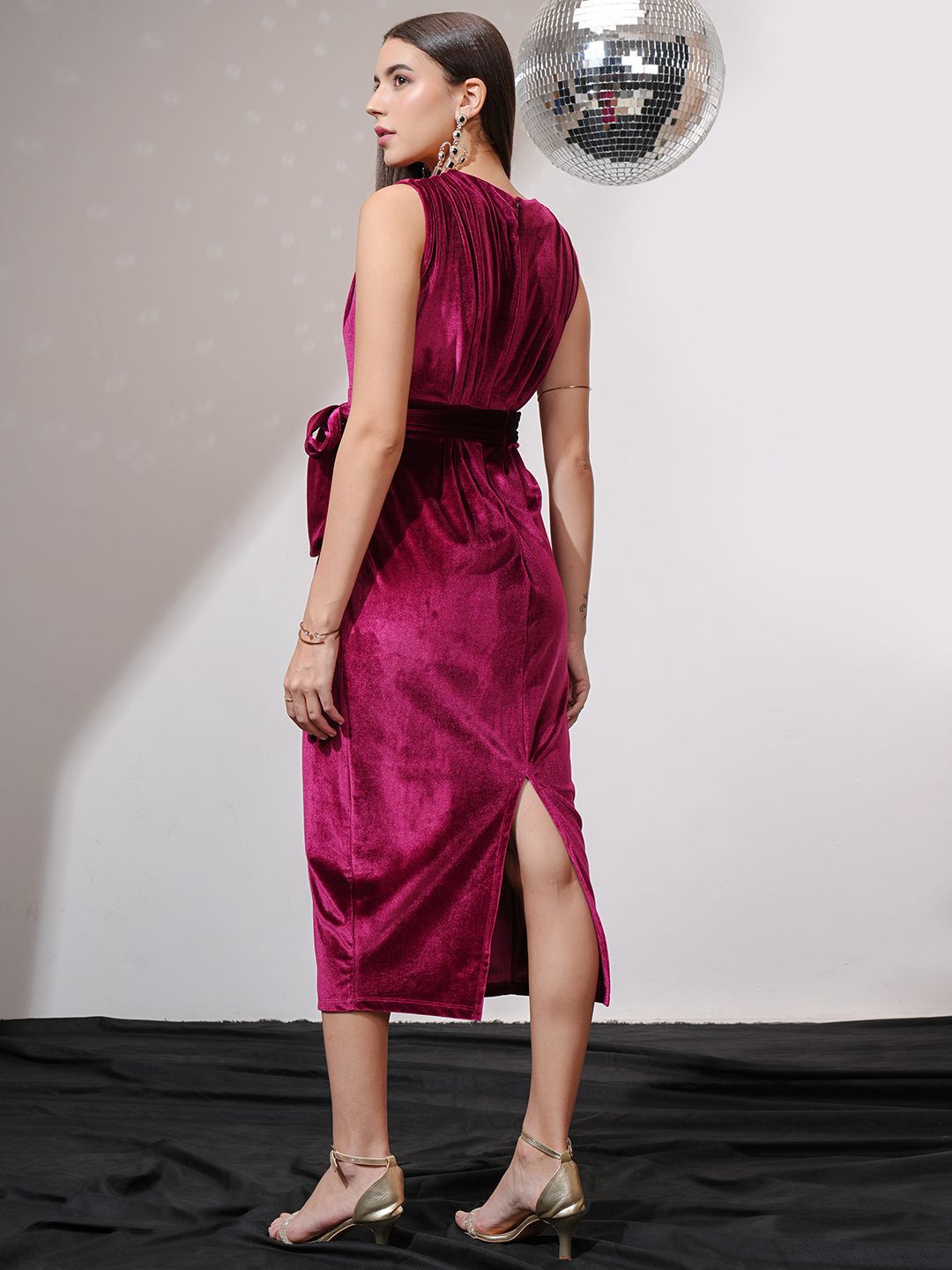 ESPYR By Tokyo Talkies Women Velvet Wrap Midi Dress
