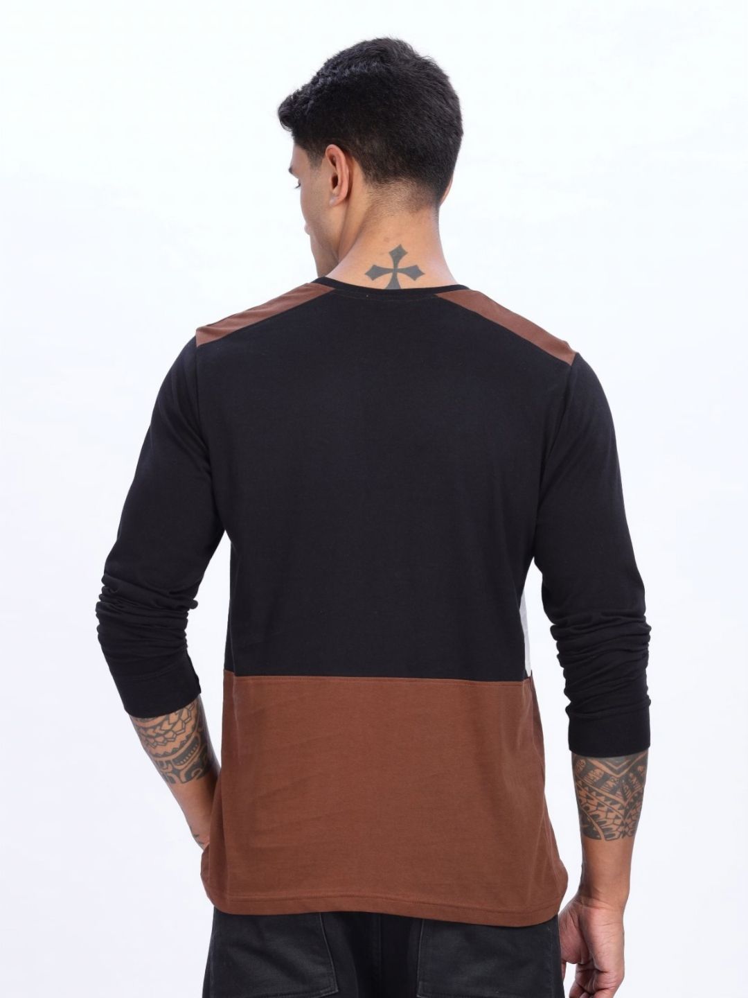 ADRO Lelaki Colourblocked Round Neck Cotton T-shirt