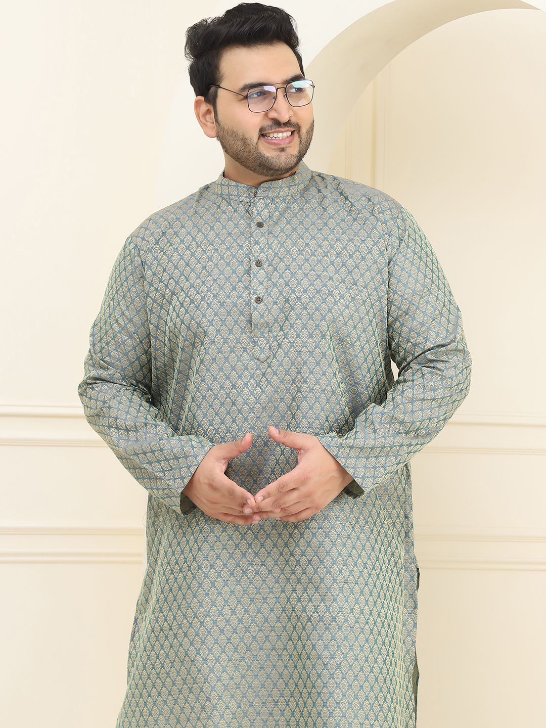 SOJANYA PLUS Plus Size Woven Design Kurta with Pyjama