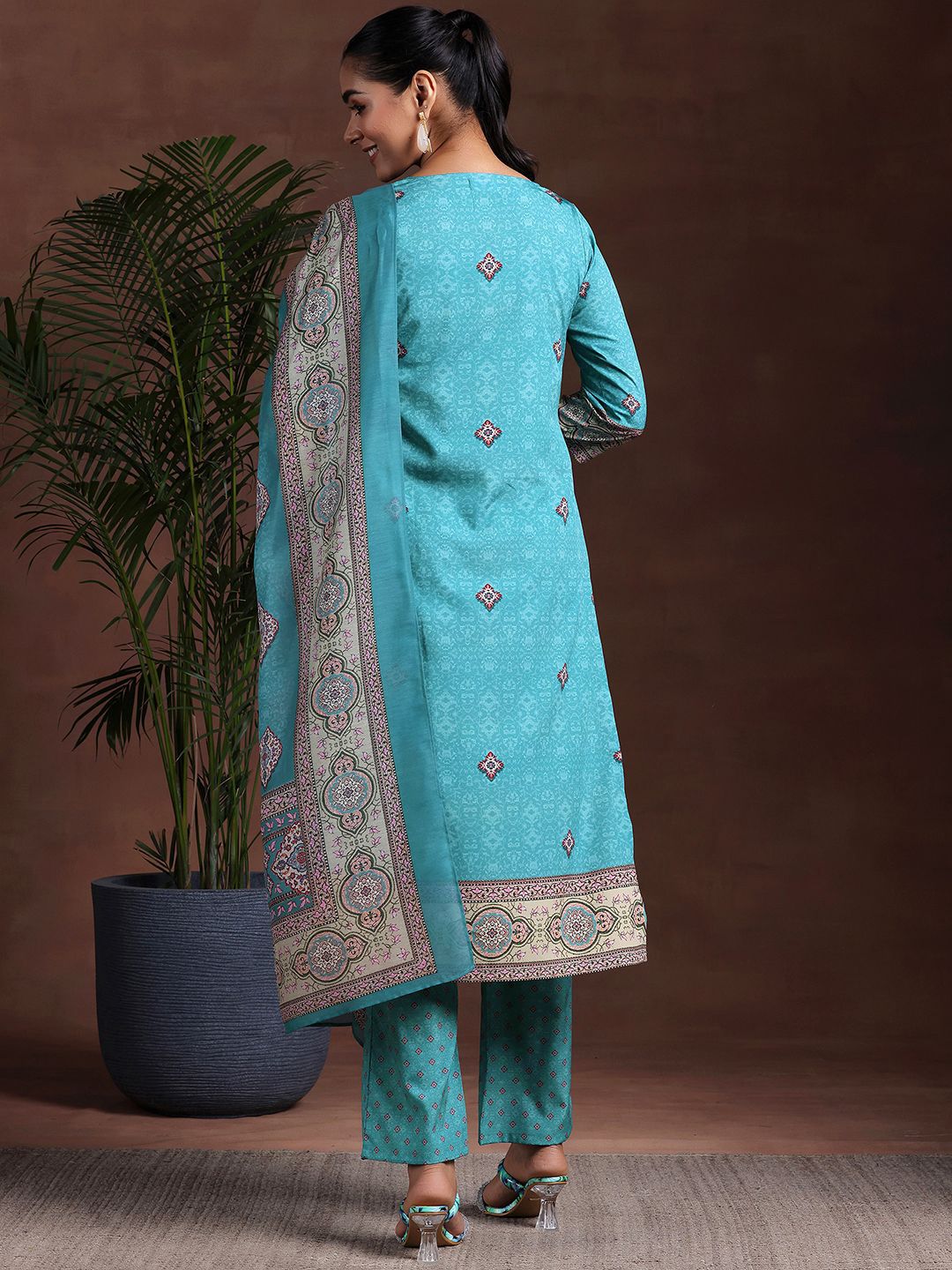 Libas Ethnic Motifs Printed Notch Neck Straight Kurta with Trousers & Dupatta