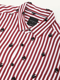 VASTRADO Men Classic Spread Collar Vertical Striped Slim Fit Casual Shirt