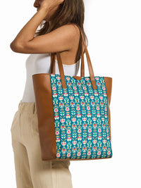 TEAL BY CHUMBAK Printed Oversized Bucket Tote Bag with Tasselled