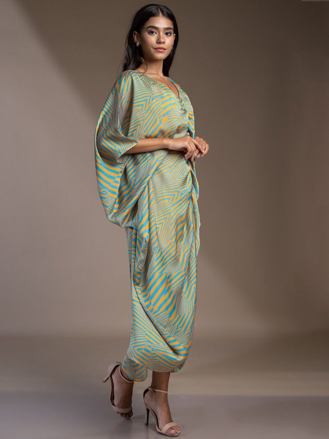 Baju Kaftan Satin Lengan Batwing Wanita Mamicha