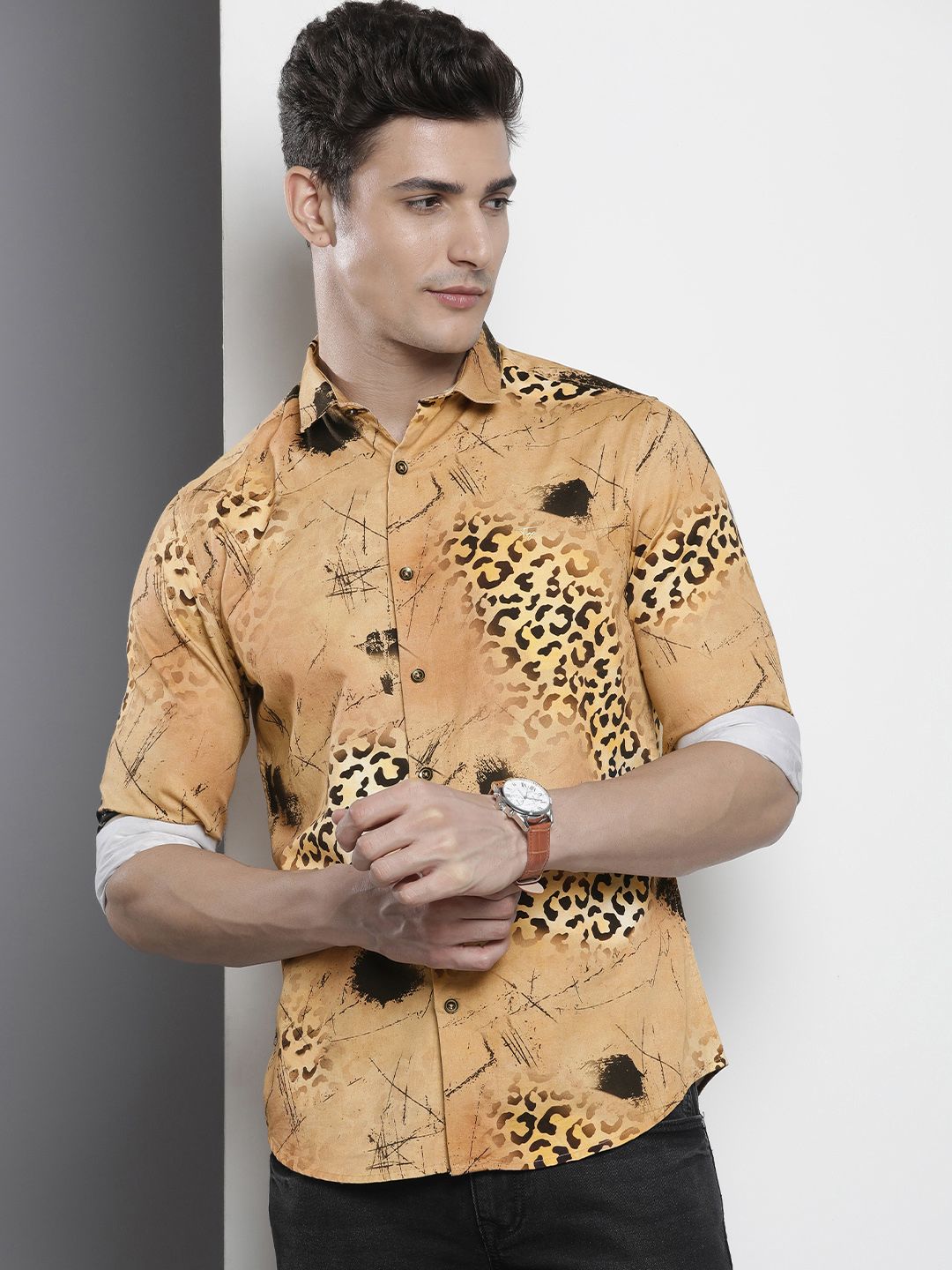 The Indian Garage Co Men Slim Fit Animal Printed Opaque Casual Shirt