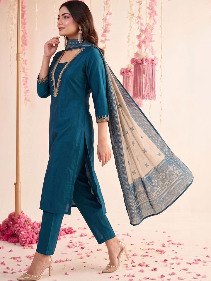 Mamicha Women Ethnic Motifs Thread Work Kurta with Trousers & With Dupatta
