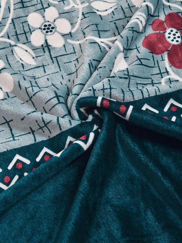 Myntra Elegant Homes Biru Turquoise & Kelabu Bulu Bunga 300 TC Cadar Tempat Tidur Single- 225X150 cm