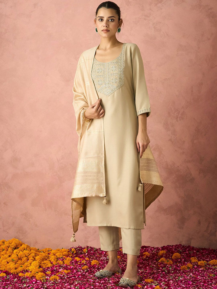 KALINI Ethnic Motifs Yoke Design Straight Thread Work Kurta with Trousers & Dupatta