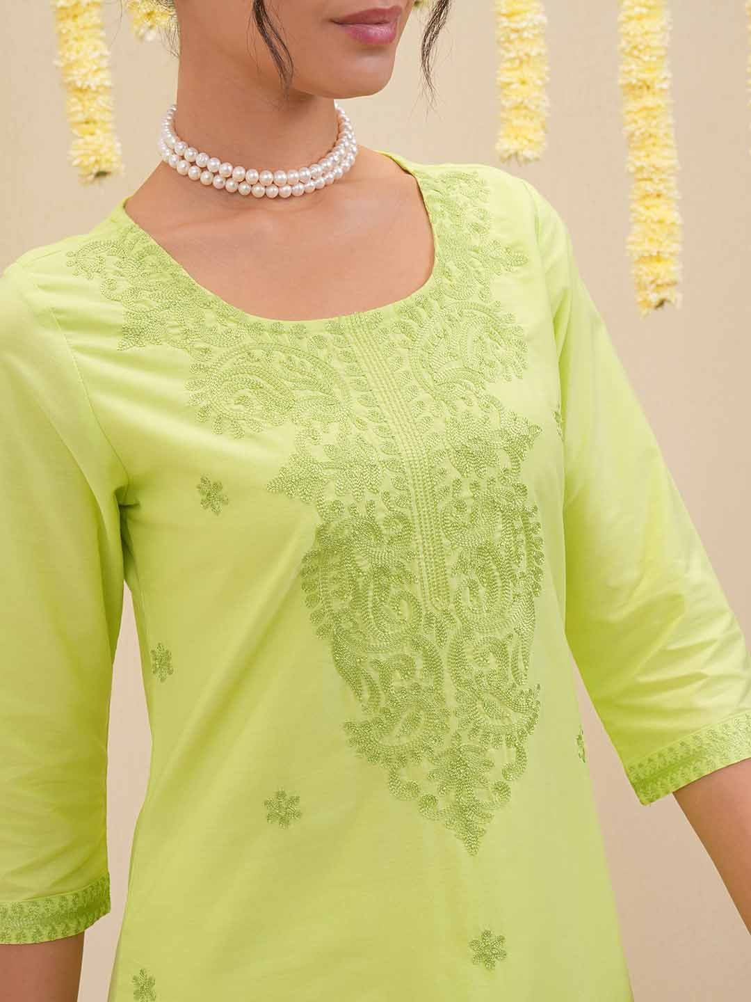 Vishudh Ethnic Motifs Round Neck Embroidered Thread Work Straight Kurta