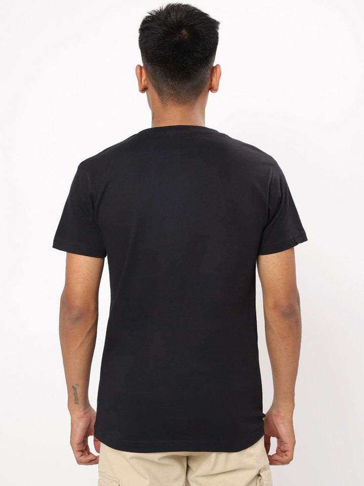 Bewakoof Men Graphic Printed Round Neck Cotton T-shirt