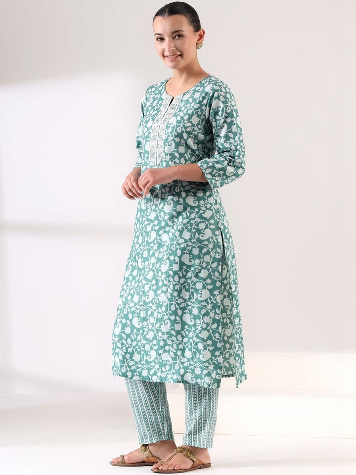 Mamicha Women Floral Printed Regular Thread Work Kurta with Trousers & With Dupatta
