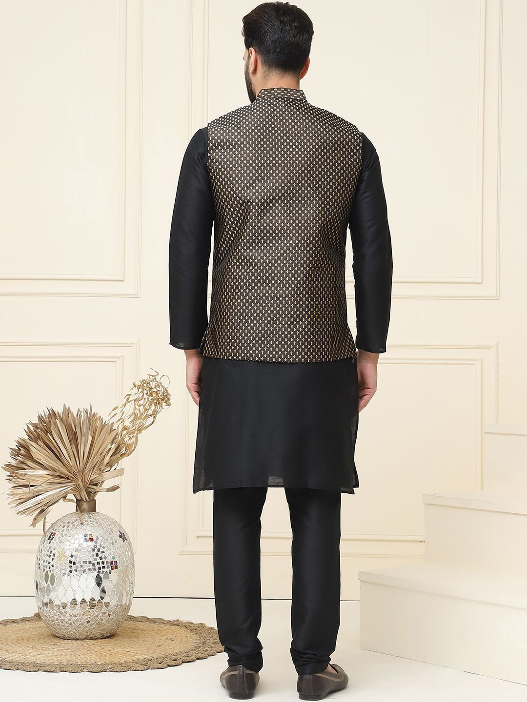 SOJANYA Mandarin Collar Kurta With Churidar & Nehru jacket