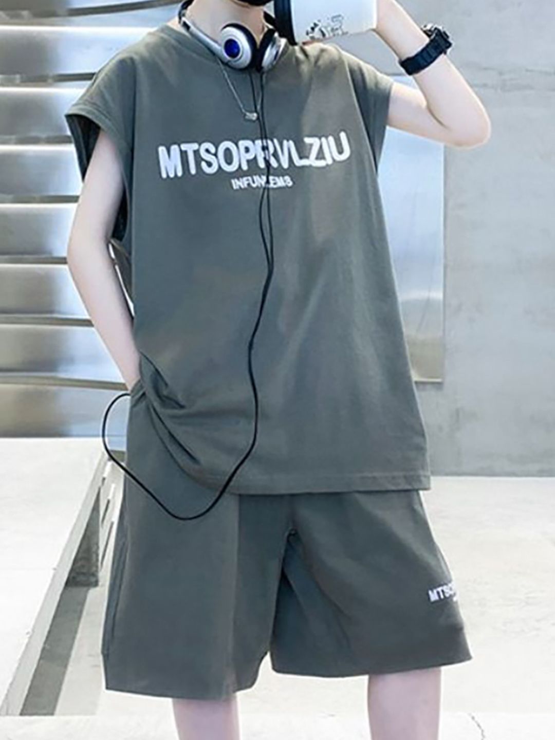 YK Boys Printed Round Neck T-Shirt With Shorts