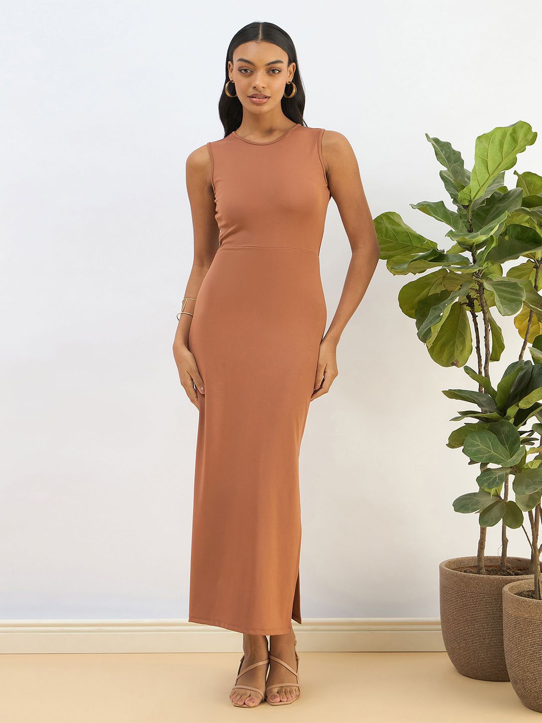 SASSAFRAS BASICS Bodycon Midi Dress