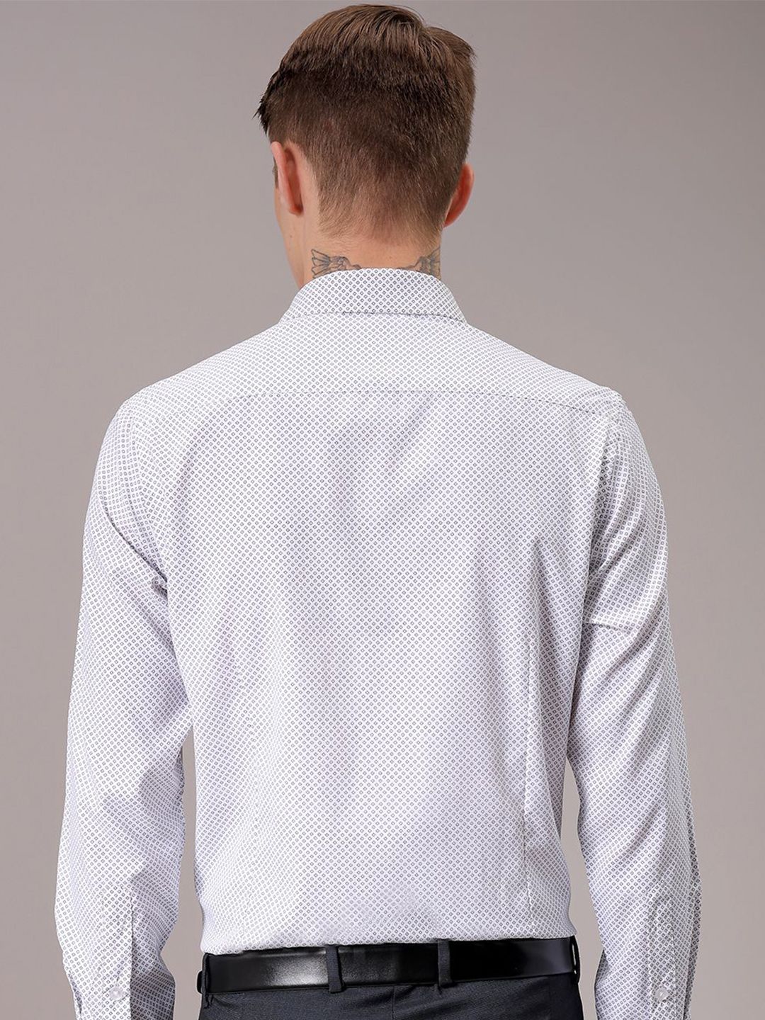 The Indian Garage Co. X Luxe Men Cutaway Collar Micro Ditsy Printed Slim Fit Formal Shirt