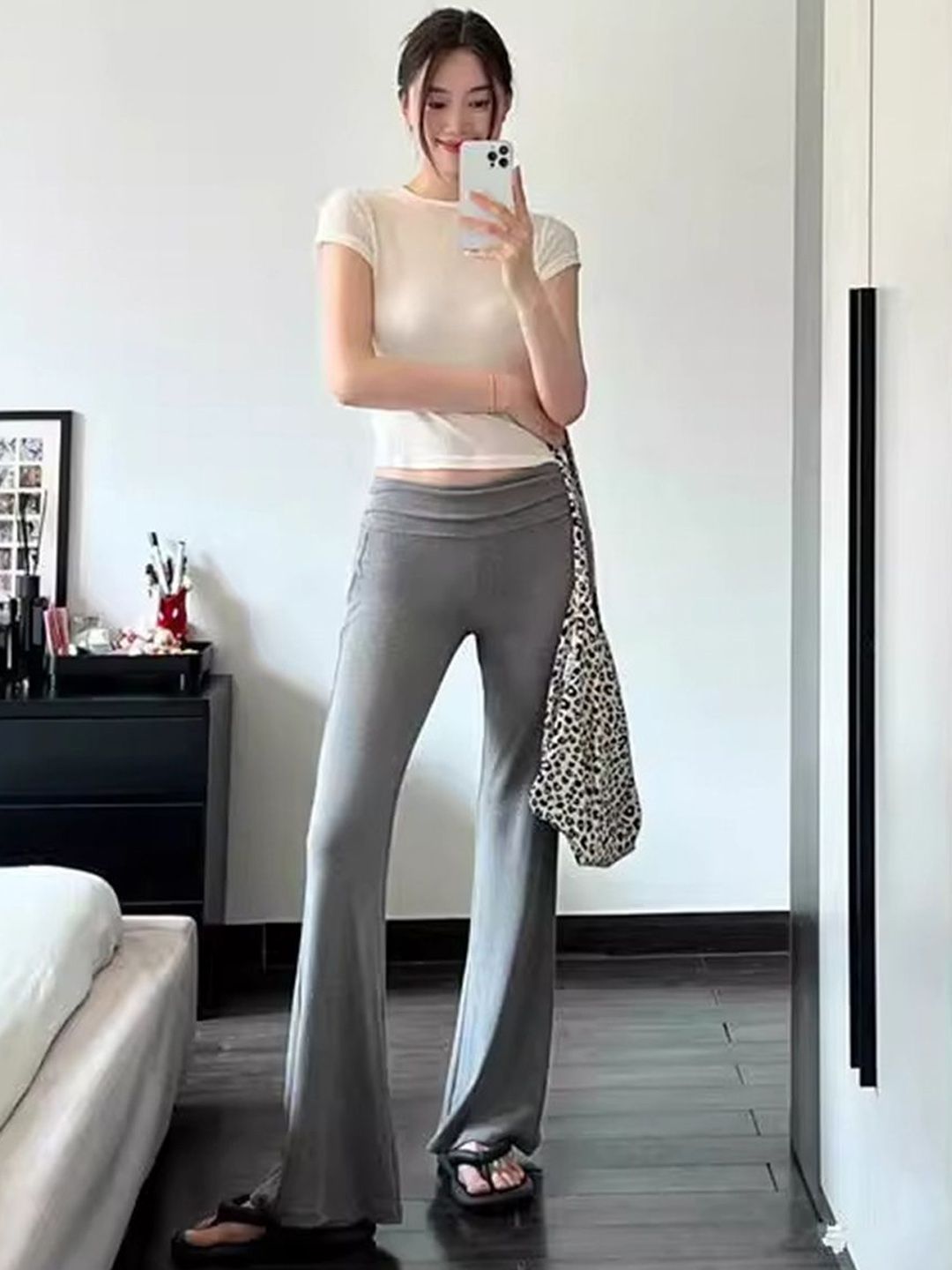 DressBerry Women Mid-Rise Flared Track Pants