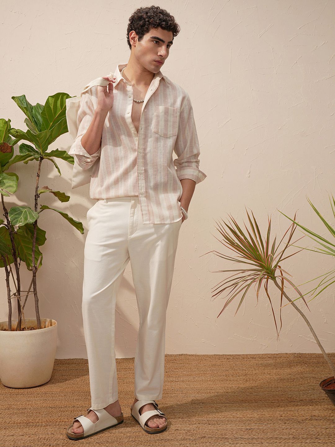 HIGHLANDER Striped Spread Collar Long Sleeves Relaxed Fit Casual Shirt