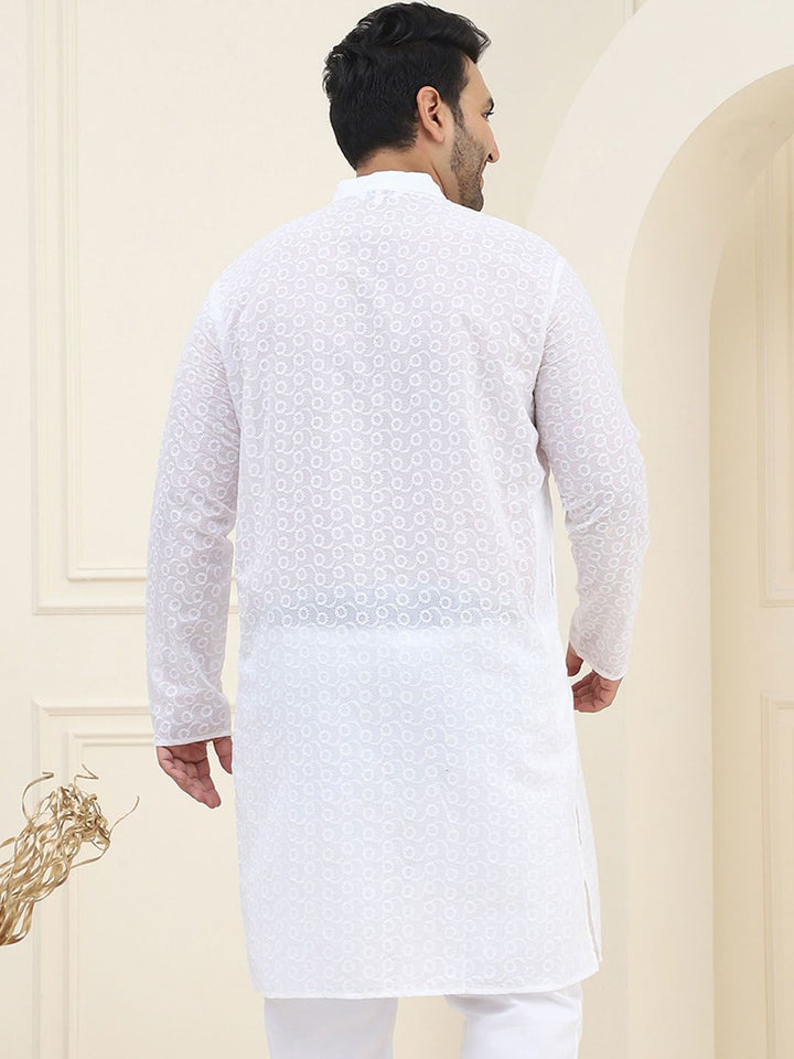 SOJANYA PLUS Geometric Embroidered Mandarin Collar 100% Cotton Straight Kurta