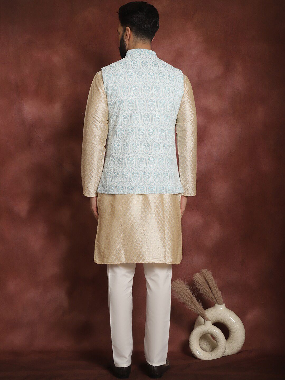 Anouk Ethnic motifs embroidered Mandarin Collar Long Sleeves Kurta Set