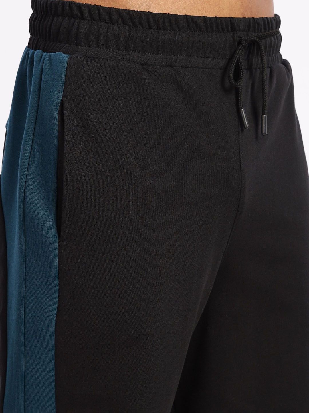Eszett Black High-Rise Solid Joggers