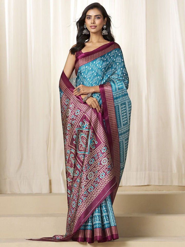 Motif etnik Kalini dicetak ikat saree