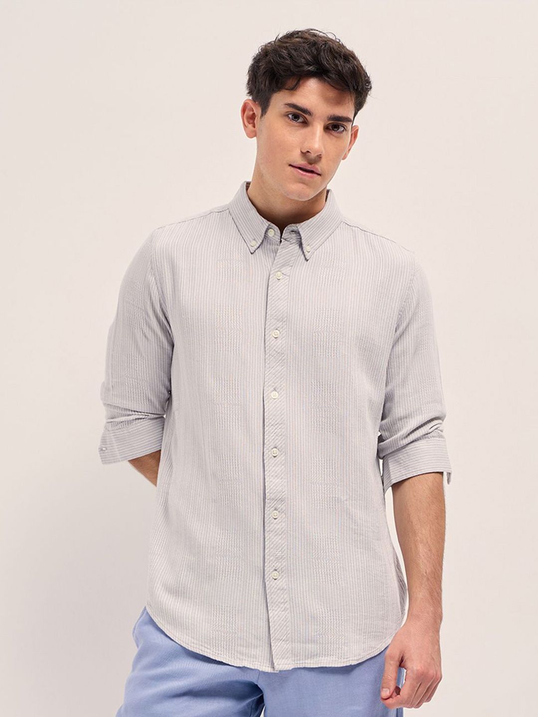 THE BEAR HOUSE Men Button-Down Collar Vertical Striped Cotton Slim Fit Casual Shirt