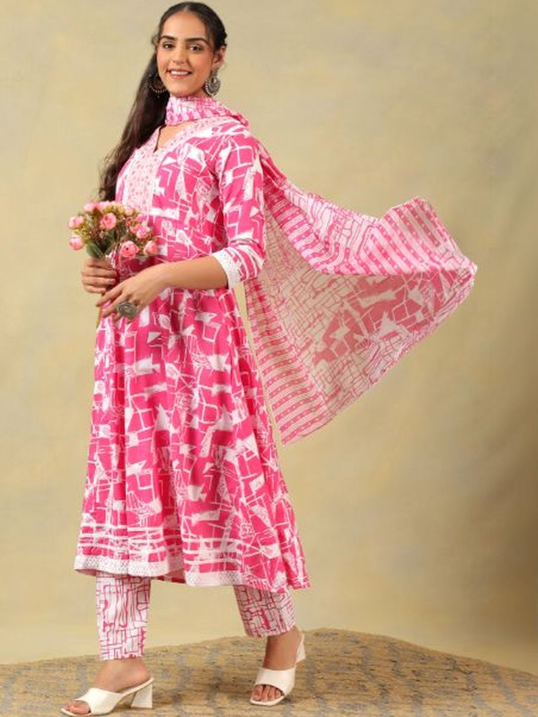 Mamicha Women Printed Regular Thread Work Pure Cotton Kurta with Trousers & With Dupatta