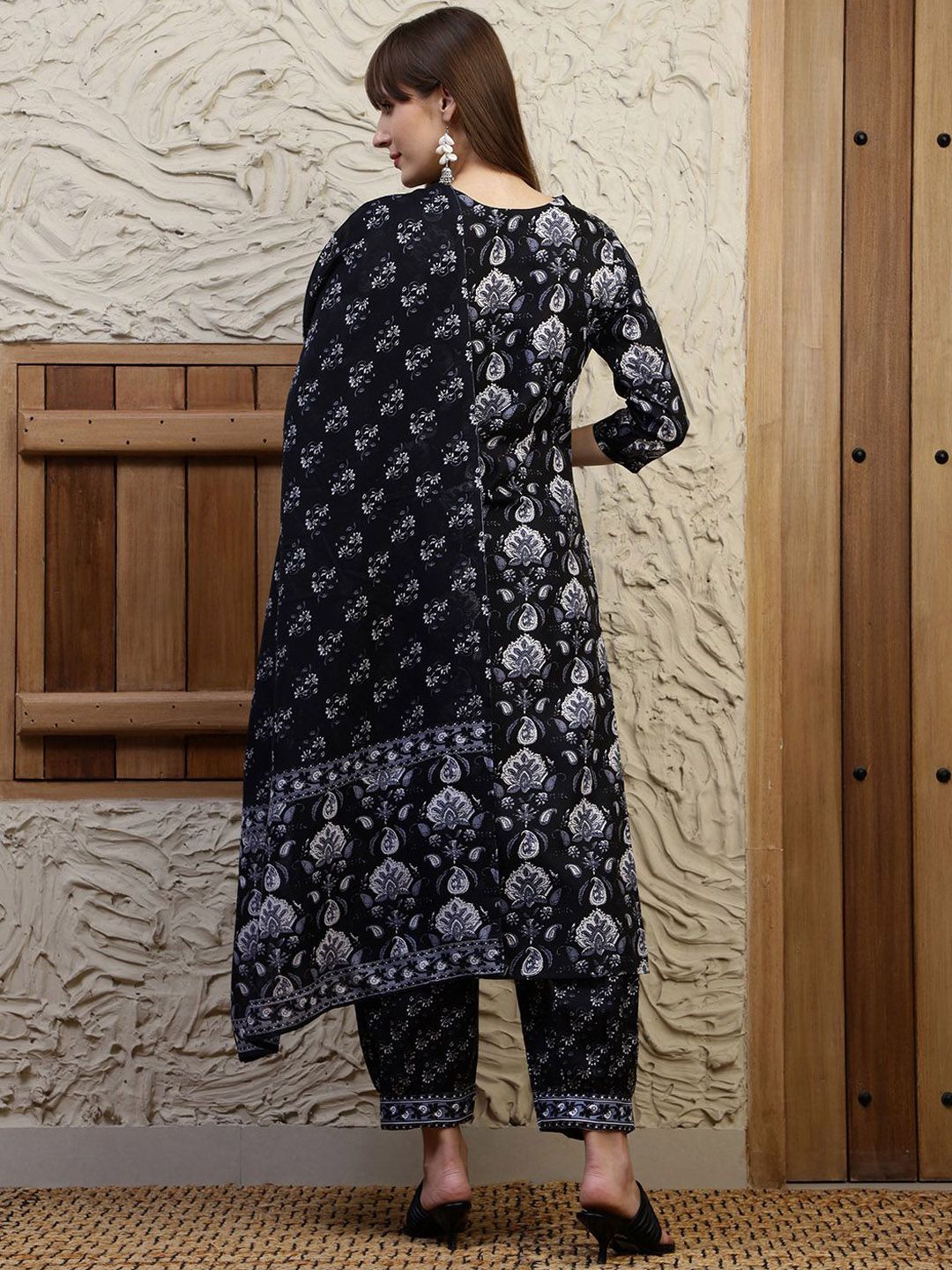KALINI Floral Printed V-Neck Straight Kurta With Trousers And Dupatta