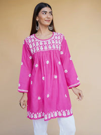 HOUSE OF KARI Floral Embroidered Round Neck Chikankari Pure Cotton Short Kurta