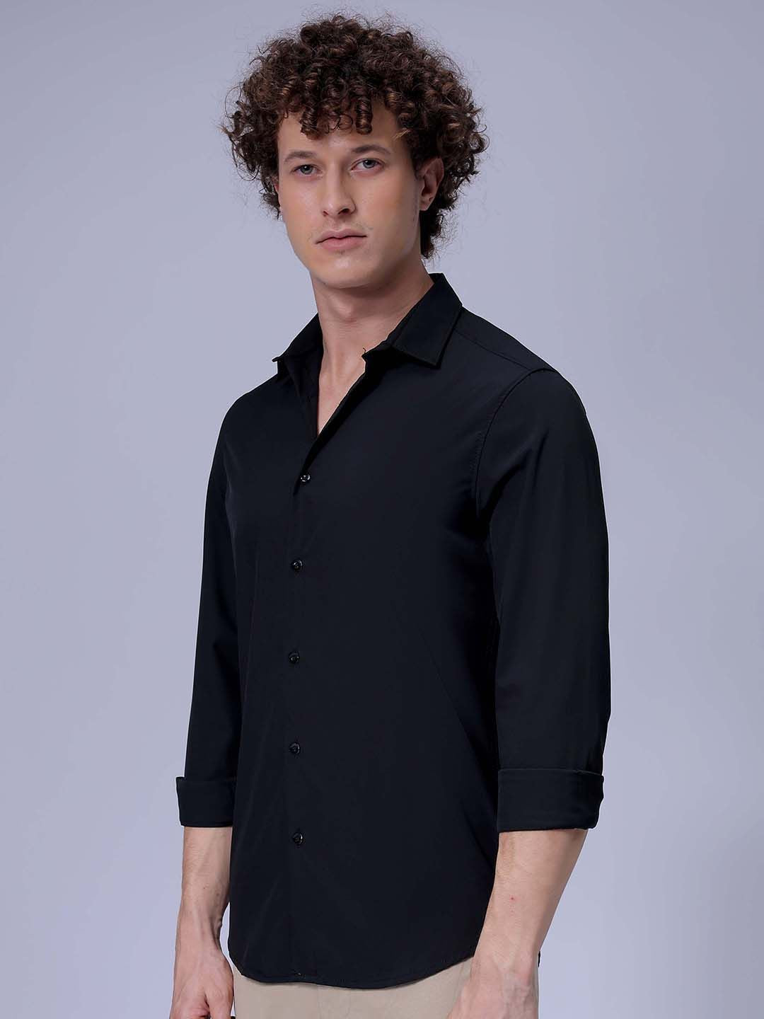 The Indian Garage Co Men Slim Fit Spread Collar Solid Casual Shirt
