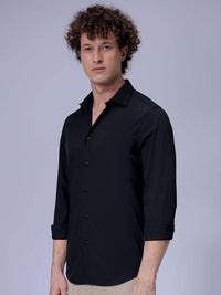 The Indian Garage Co Men Slim Fit Spread Collar Solid Casual Shirt