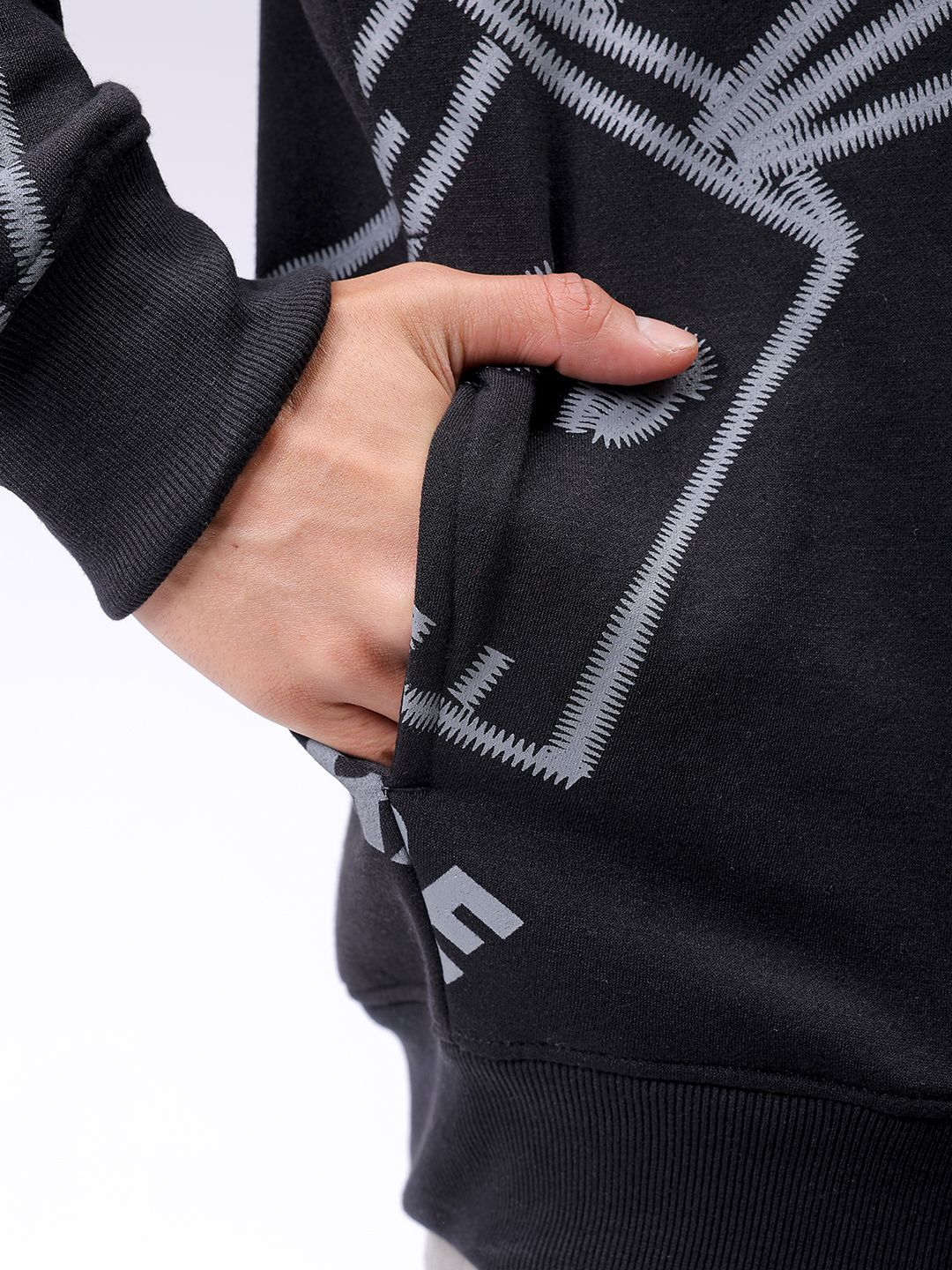 The Indian Garage Co Mens Black Oversized Abstract Overhead-Crewneck Sweatshirts