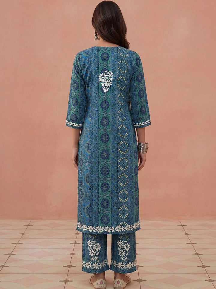 Rumah Chikankari Wanita Biasa Chikankari Silk Crepe Kurta dengan Seluar