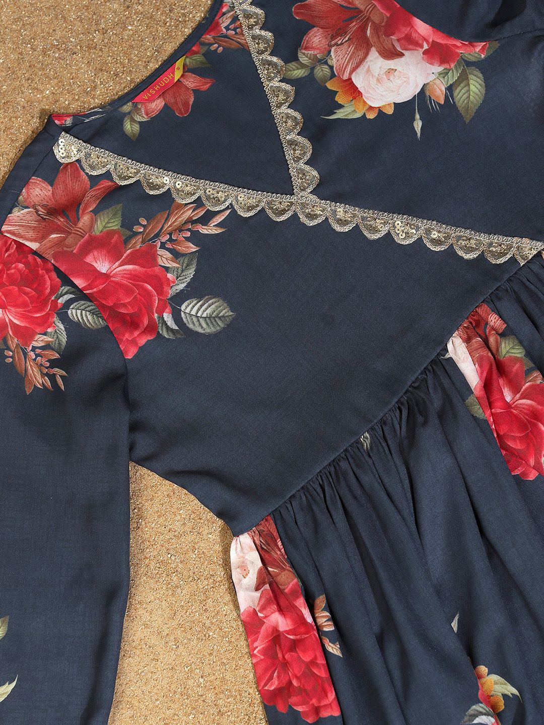 Vishudh Floral Printed Thread Work Anarkali Kurta