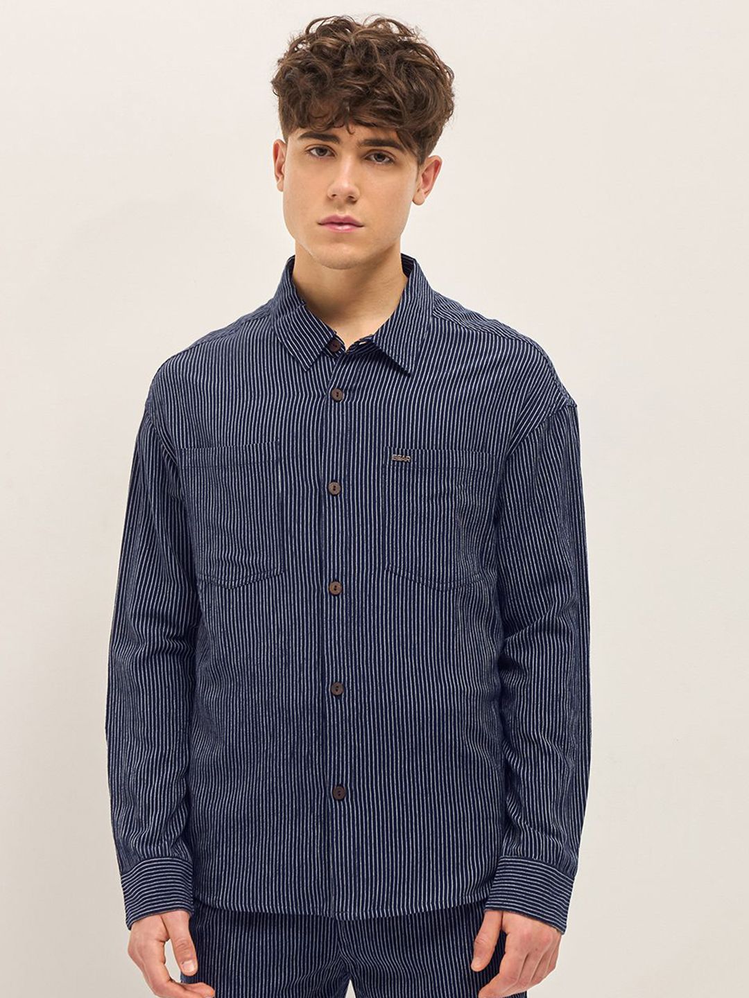 THE BEAR HOUSE Men Spread Collar Pinstripes Striped Casual Shirt