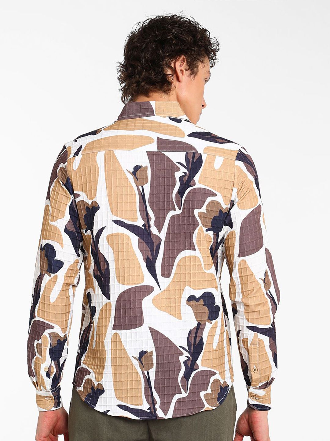 Campus Sutra Men Comfort Spread Collar Abstract Printed Casual Shirt
