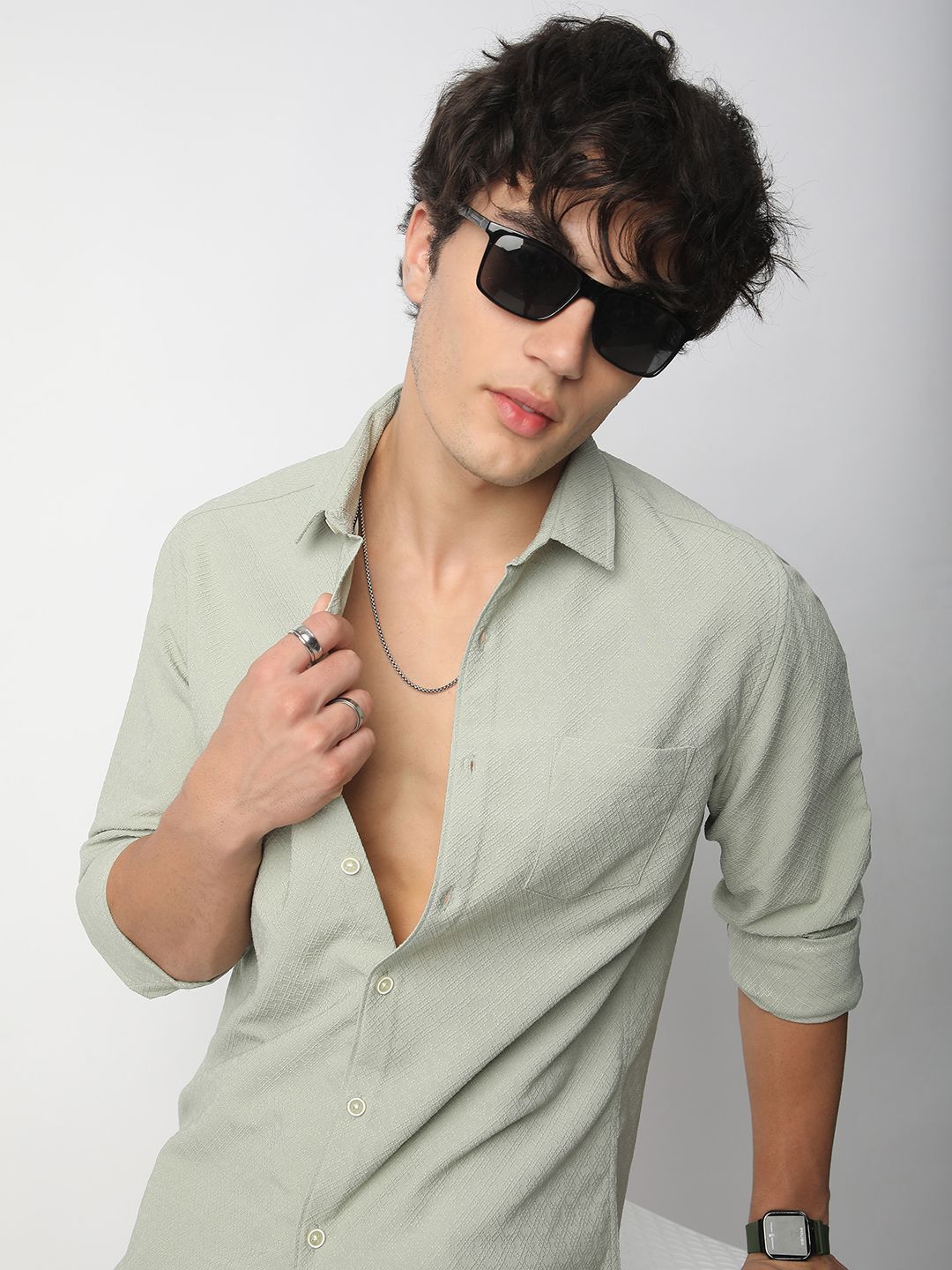 VASTRADO Men Classic Cutaway Collar Textured Slim Fit Casual Shirt