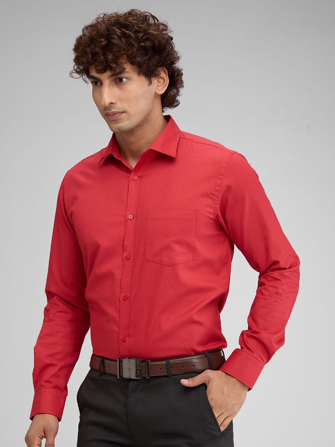 Park Avenue Men Cutaway Collar Solid Cotton Slim Fit Formal Shirt
