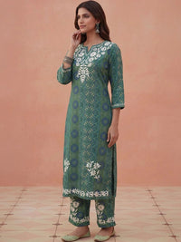 House of Chikankari Women Regular Chikankari Silk Crepe Kurta with Trousers