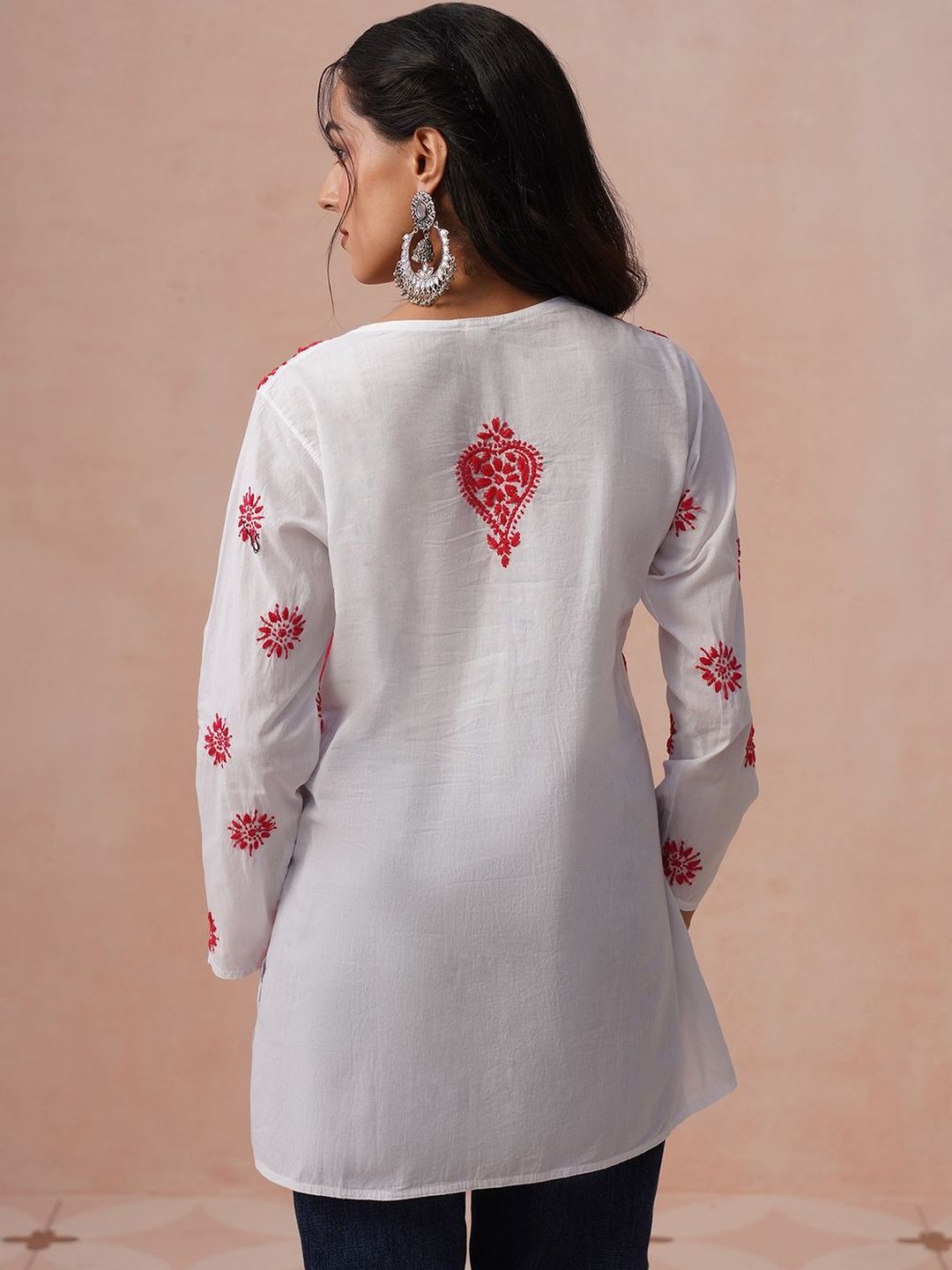 House of Chikankari Women Floral Embroidered Chikankari Kurta