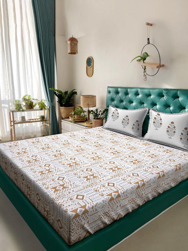 KLOTTHE White & Mustard Geometric Printed 400 TC Cotton Set Cadar King 2.70 m x 2.70 m