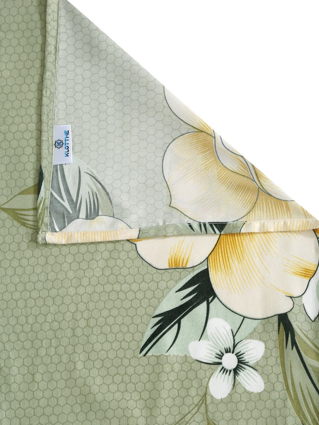 KLOTTHE Green Floral Polycotton 300 TC King Fine Bedsheet with 2 Pillow Covers-98 x 89 inches