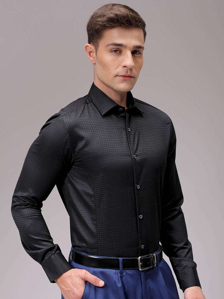 The Indian Garage Co. X Luxe Men Slim Fit Opaque Formal Shirt