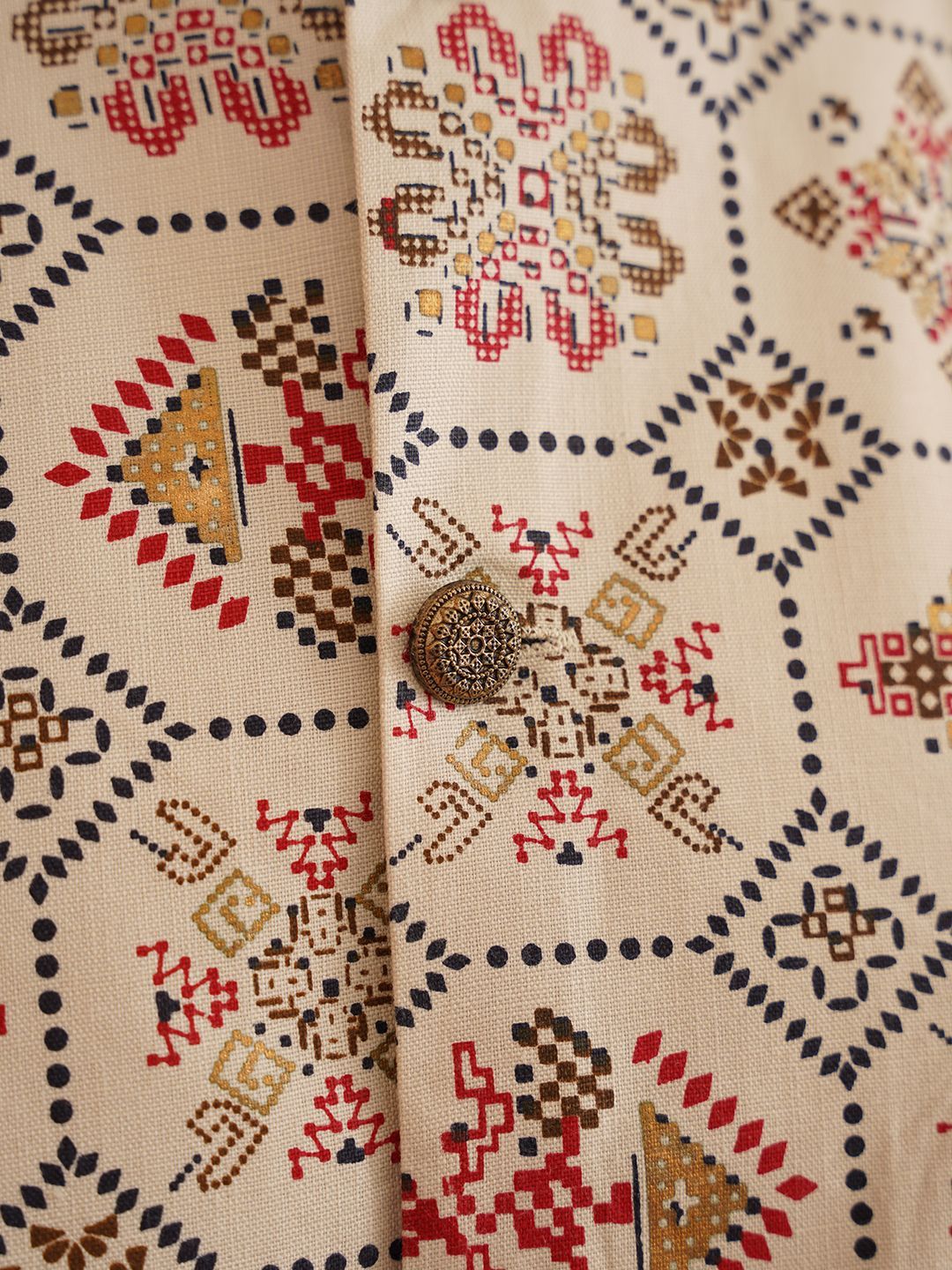 SOJANYA Motif Etnik Bercetak Kurta Lurus Kolar Mandarin Dengan Piyama Dan Jaket Nehru