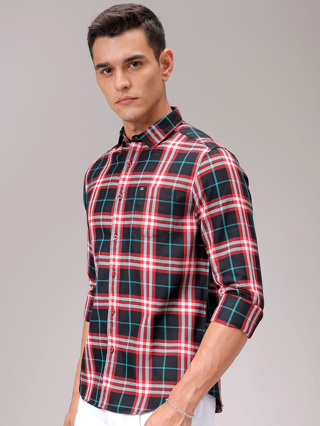 The Indian Garage Co Men Cutaway Collar Checked Cotton Slim Fit Casual Shirt