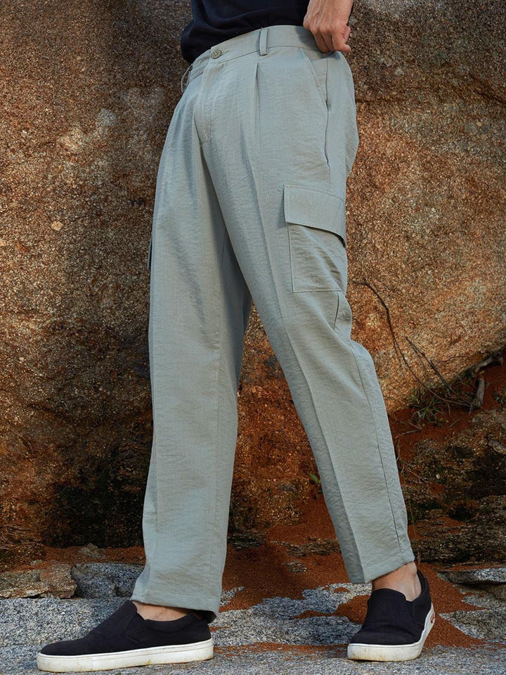 Campus Sutra Men Comfort Pleated Mid-Rise Cargos