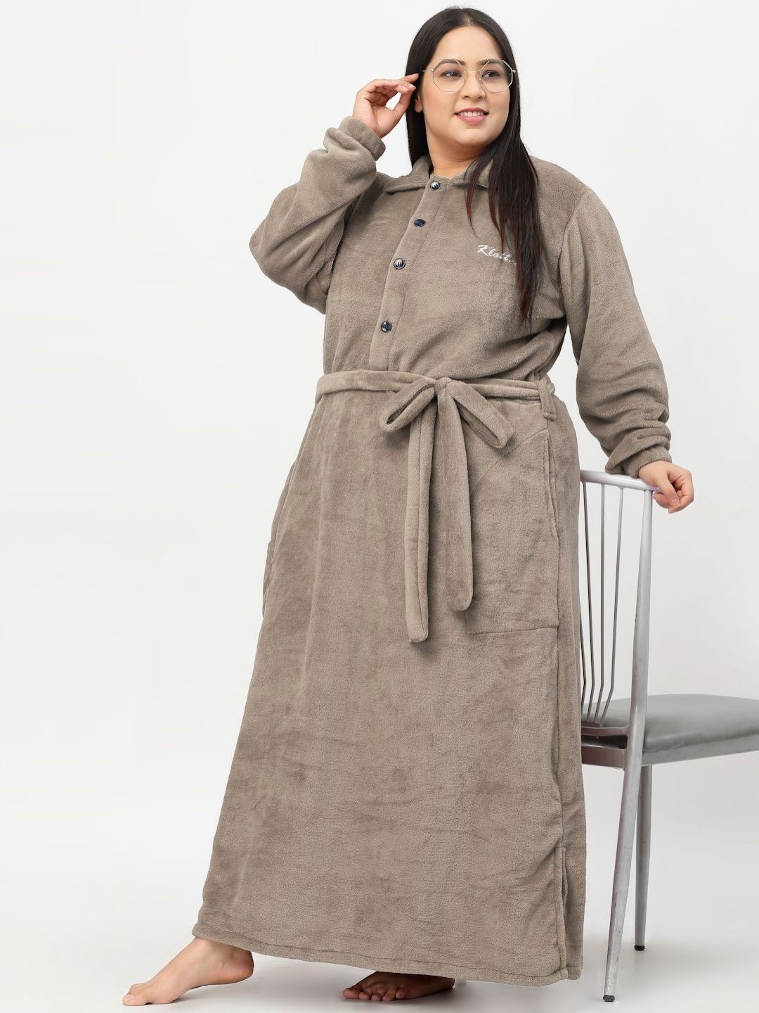 KLOTTHE Plus Size Brown Woollen Long Sleeves Bath Robe With Belt
