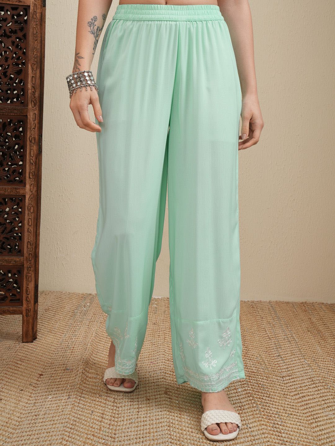 Vishudh Green Floral Embroidered Thread Work Regular Kurta with Trouser